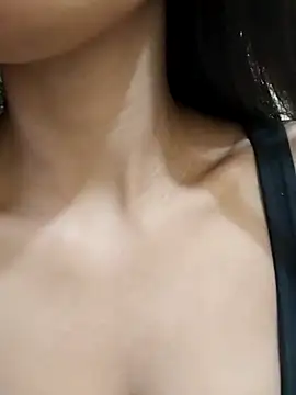 sexy_lips99's cam snapshot