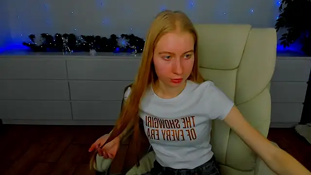 Alina_Blonde's cam snapshot