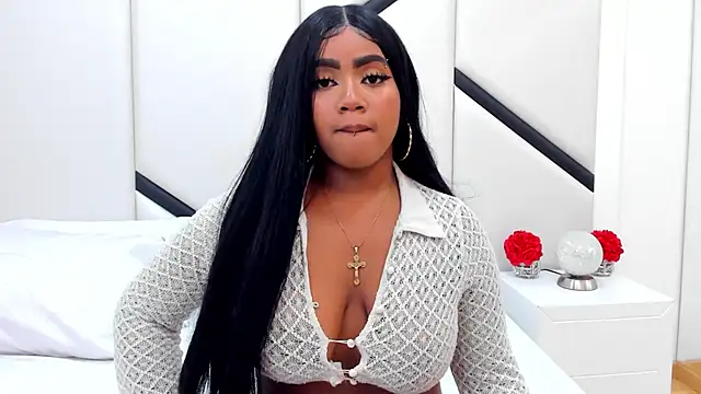 MirandaTurbay's cam snapshot