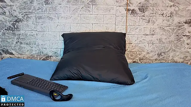 MaeveKuro's cam snapshot