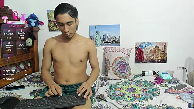 Roxana_Tony's cam snapshot