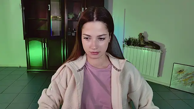 KiraVair live sex cam