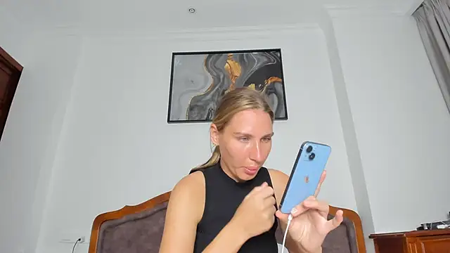 SofiClimbing live sex cam