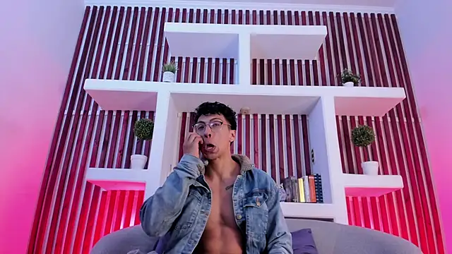 ApoloCruz live sex cam