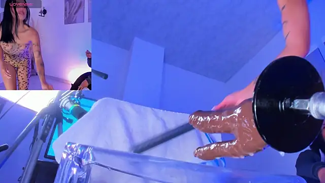 raven_blackk's cam snapshot