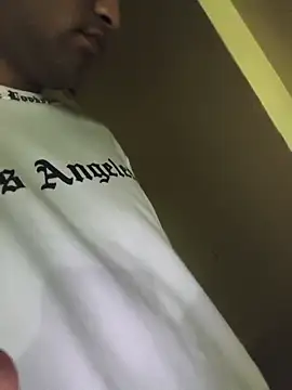 SauvagesDreams live sex cam