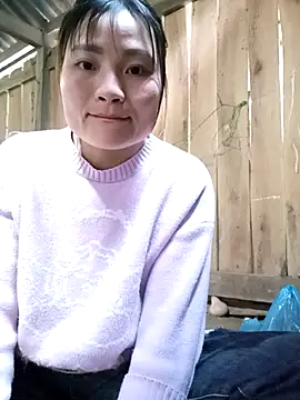 Lee-Thee live sex cam