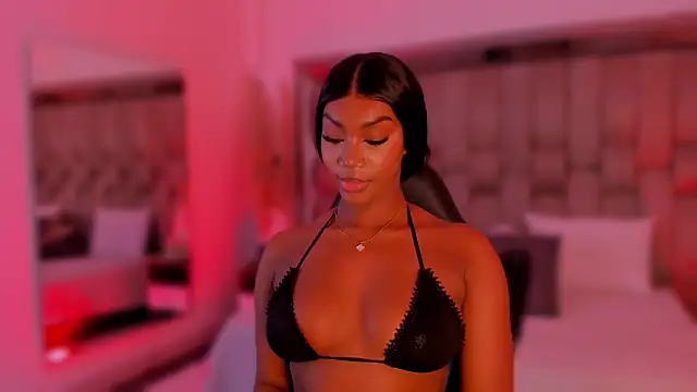 ChaynnaCooper's cam snapshot