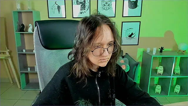 Sylvia_Reed live sex cam