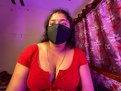 LouleyRanii's cam snapshot