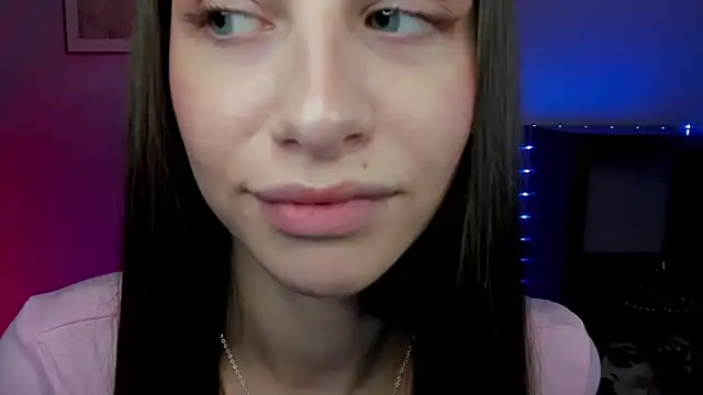 LuxMaya's cam snapshot