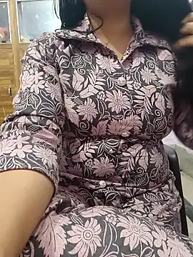 roshni_agrawal0's cam snapshot