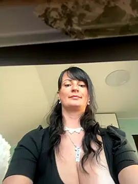 CherryCherry03's cam snapshot