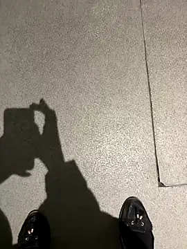 HiddenHoneyLDN's cam snapshot