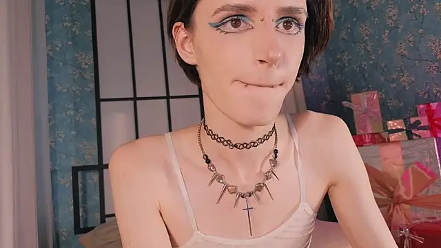 madi_snow's cam snapshot