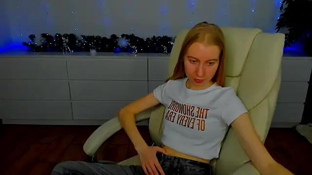 Alina_Blonde's cam snapshot