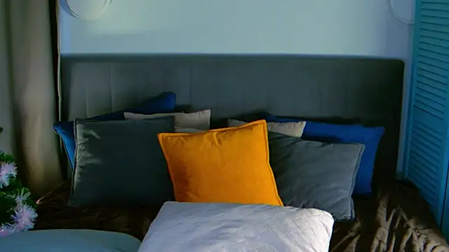 AssolMonet's cam snapshot