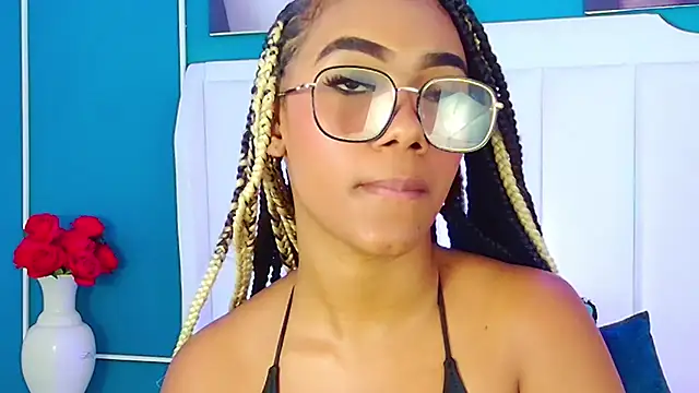 EmmaCourth's cam snapshot