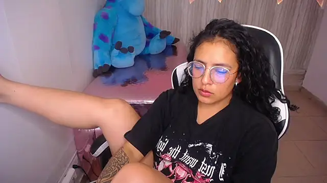 tamara_brown_t's cam snapshot