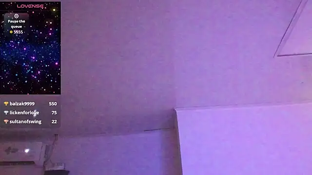 aniie_bby_4u's cam snapshot