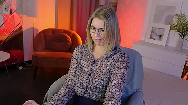 Annie_Light's cam snapshot