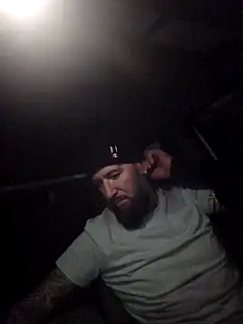 Beardedtattood's cam snapshot