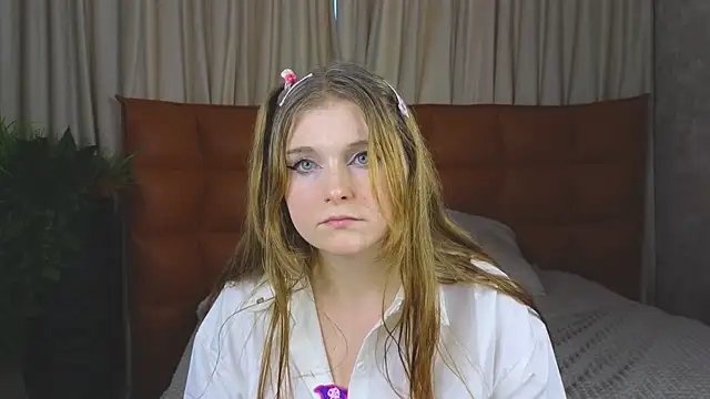 NightSaffron's cam snapshot