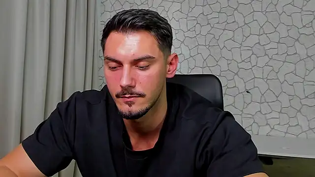 ClintMasters live sex cam