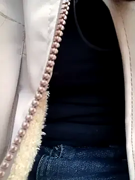 emaame68's cam snapshot