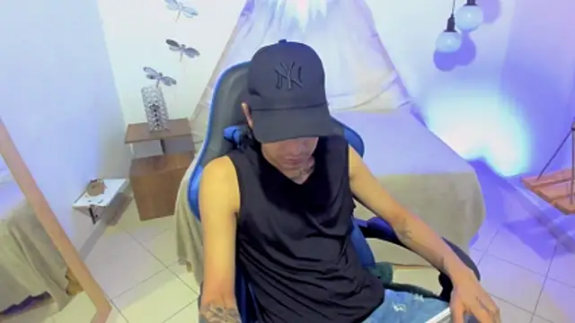 Brand_habes's cam snapshot