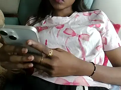 Marathi_amruta1's cam snapshot