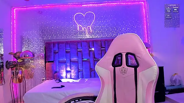 KylieVictoria live sex cam