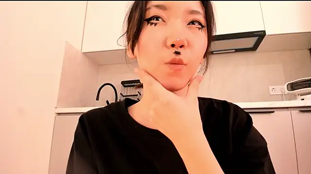 ninamini's cam snapshot