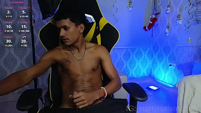 Boy_savoy's cam snapshot