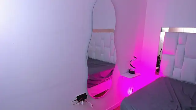 AnnaJaimes's cam snapshot