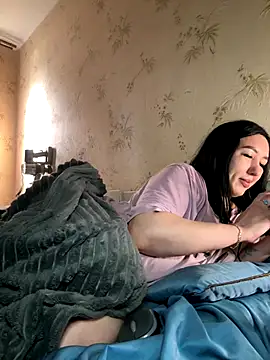 Naughtbaby_2025's cam snapshot