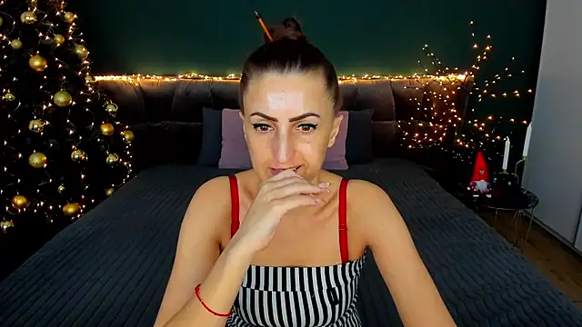 Rebecca_Diamond's cam snapshot