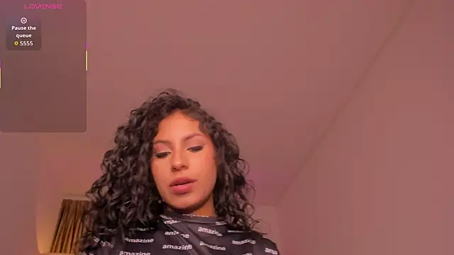 hannah_thomson_'s cam snapshot