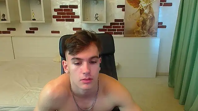 BradyFlint live sex cam