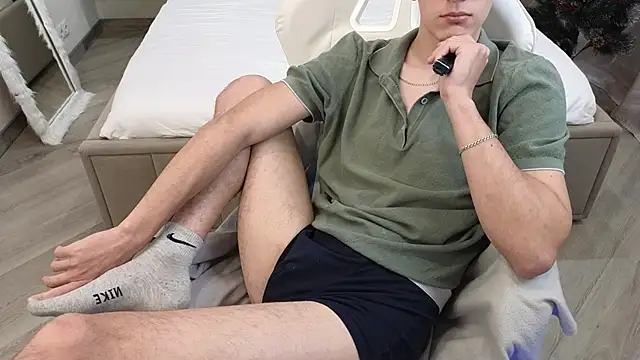 MoonlinSkinn live sex cam