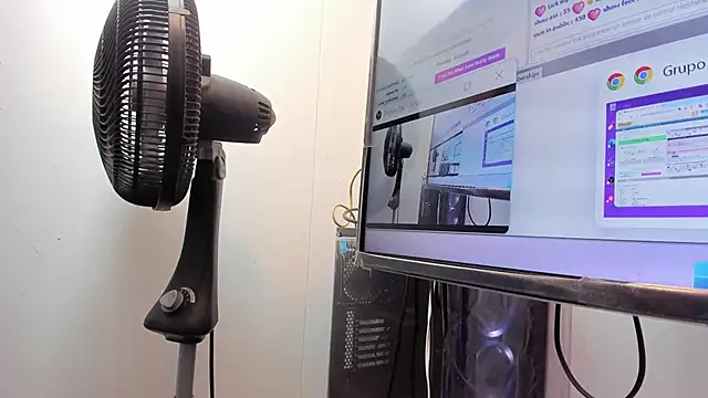 cum_serafin's cam snapshot