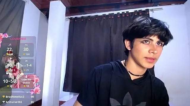 DaraKat18's cam snapshot