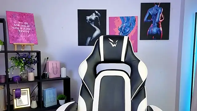 MollyKissy's web cam