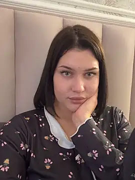 KikiWatson live sex cam