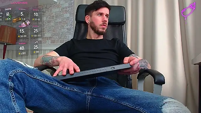 JonahShaw's cam snapshot