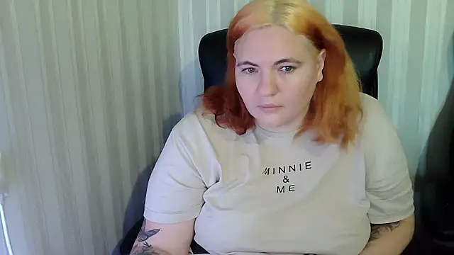 LisaLeon's cam snapshot