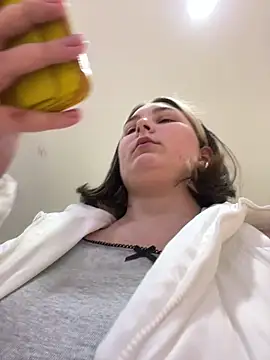 KateBurlesk's cam snapshot