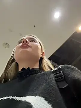 StephanieMur's cam snapshot