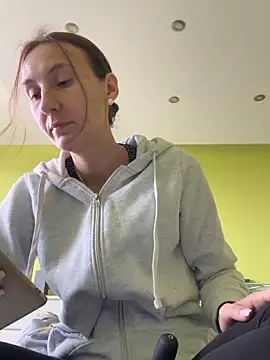 Emilia_Mausi's cam snapshot