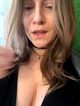 CrazyTori's cam snapshot